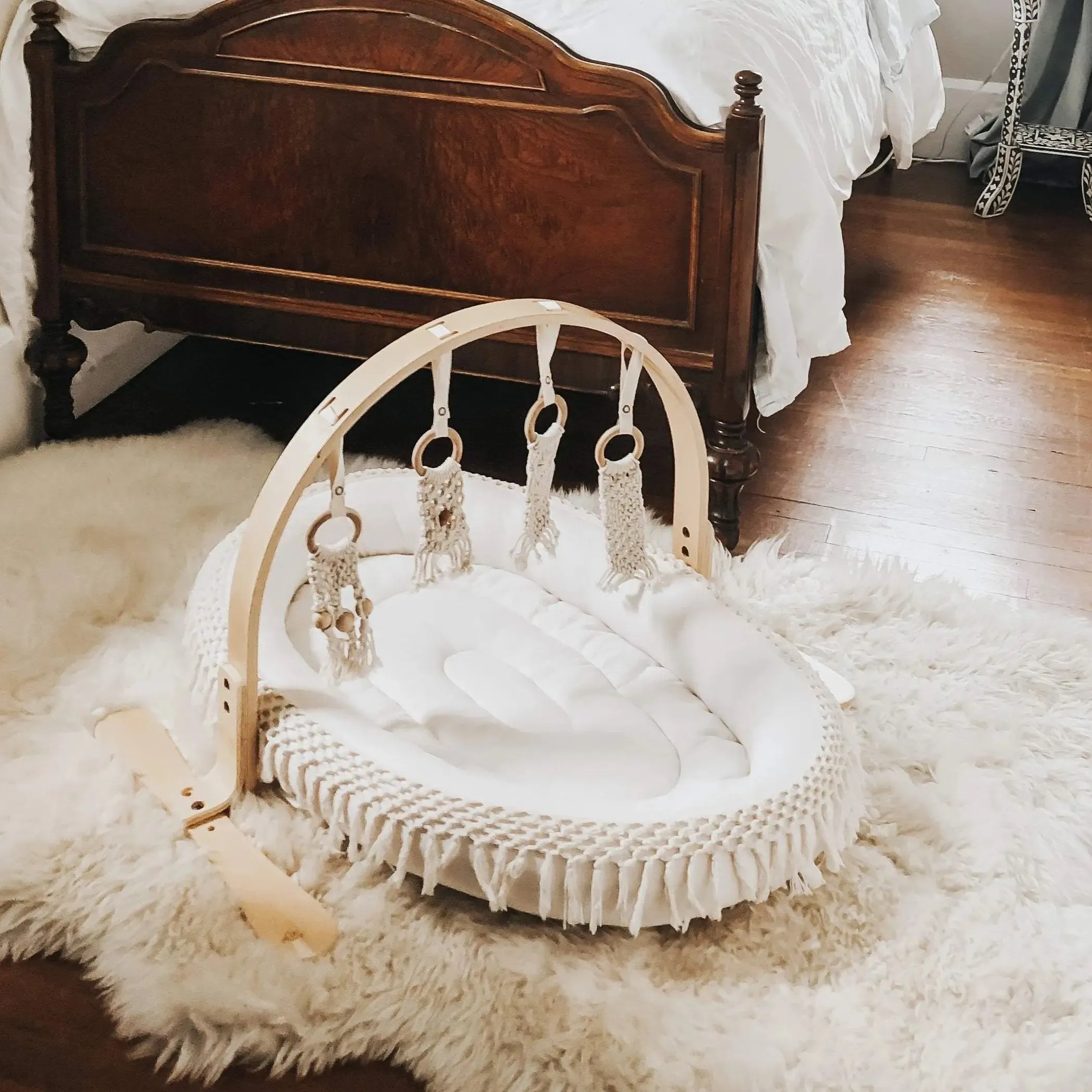 oval lounge mat