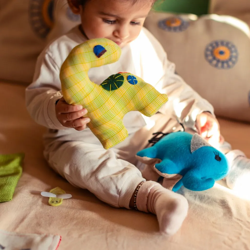 Small Dinosaur (Yellow Plaid)